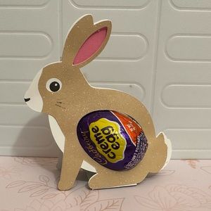 Candy holder with candy